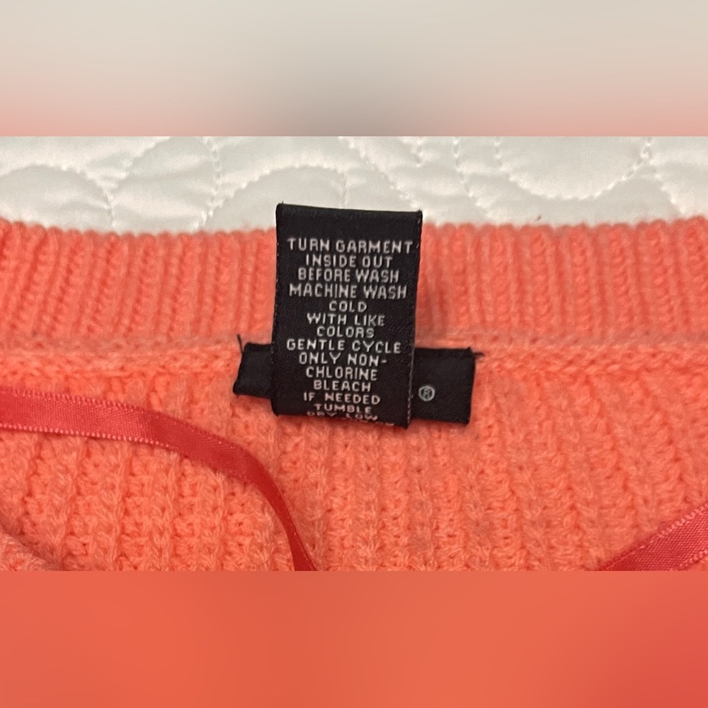 Sweater - Picture 4 of 6